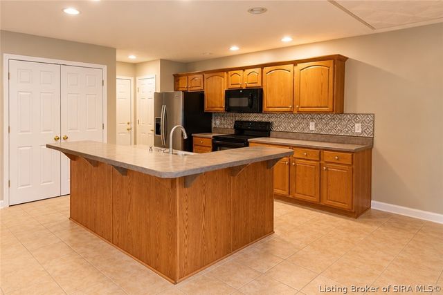 131 Meadow Drive, Sellersburg, IN 47172