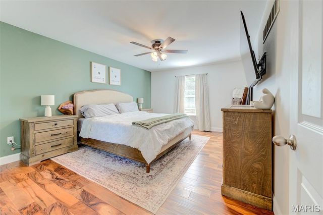 1548 St. Charles Dr, Hillsboro, MO 63050