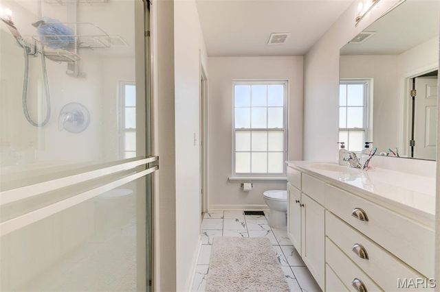 1548 St. Charles Dr, Hillsboro, MO 63050