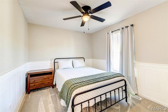 1548 St. Charles Dr, Hillsboro, MO 63050