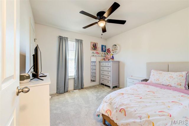 1548 St. Charles Dr, Hillsboro, MO 63050
