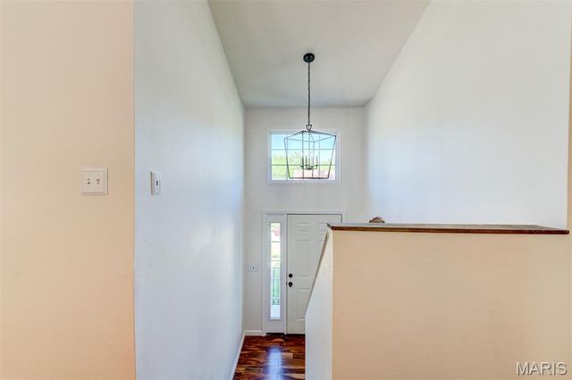 1548 St. Charles Dr, Hillsboro, MO 63050