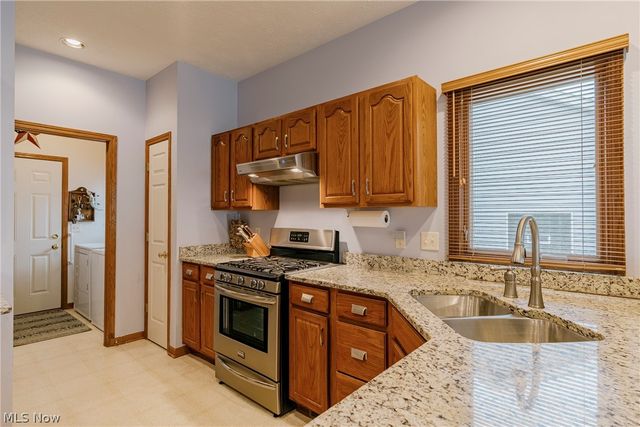 133 Gleneagle Drive, Elyria, OH 44035