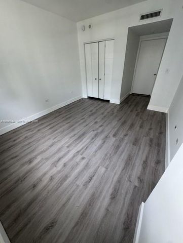 801 Brickell Key Boulevard 2502, Miami, FL 33131