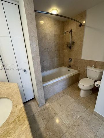 801 Brickell Key Boulevard 2502, Miami, FL 33131