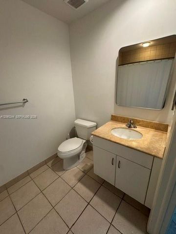 801 Brickell Key Boulevard 2502, Miami, FL 33131
