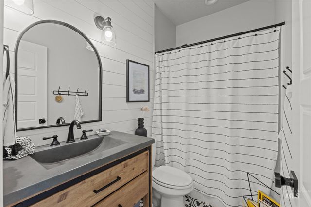 17220 Colbey Lane, Wilder, ID 83676