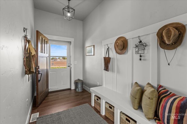 17220 Colbey Lane, Wilder, ID 83676