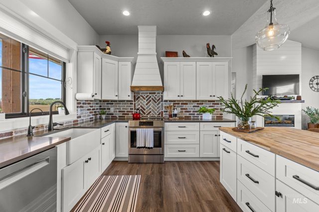 17220 Colbey Lane, Wilder, ID 83676