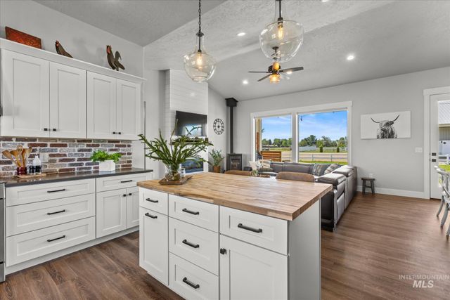 17220 Colbey Lane, Wilder, ID 83676
