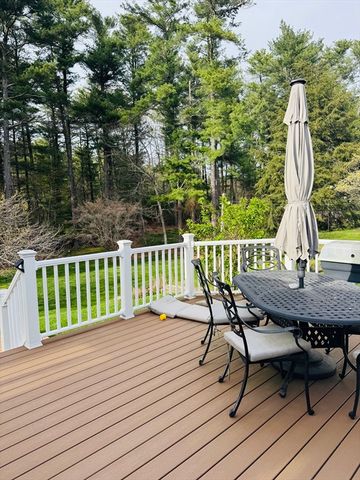 10 Parker Dr, Freetown, MA 02717