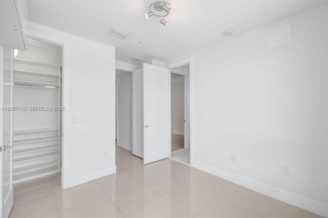 10471 NW 66th St, Doral, FL 33178