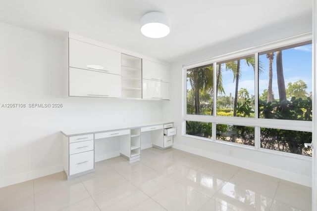 10471 NW 66th St, Doral, FL 33178