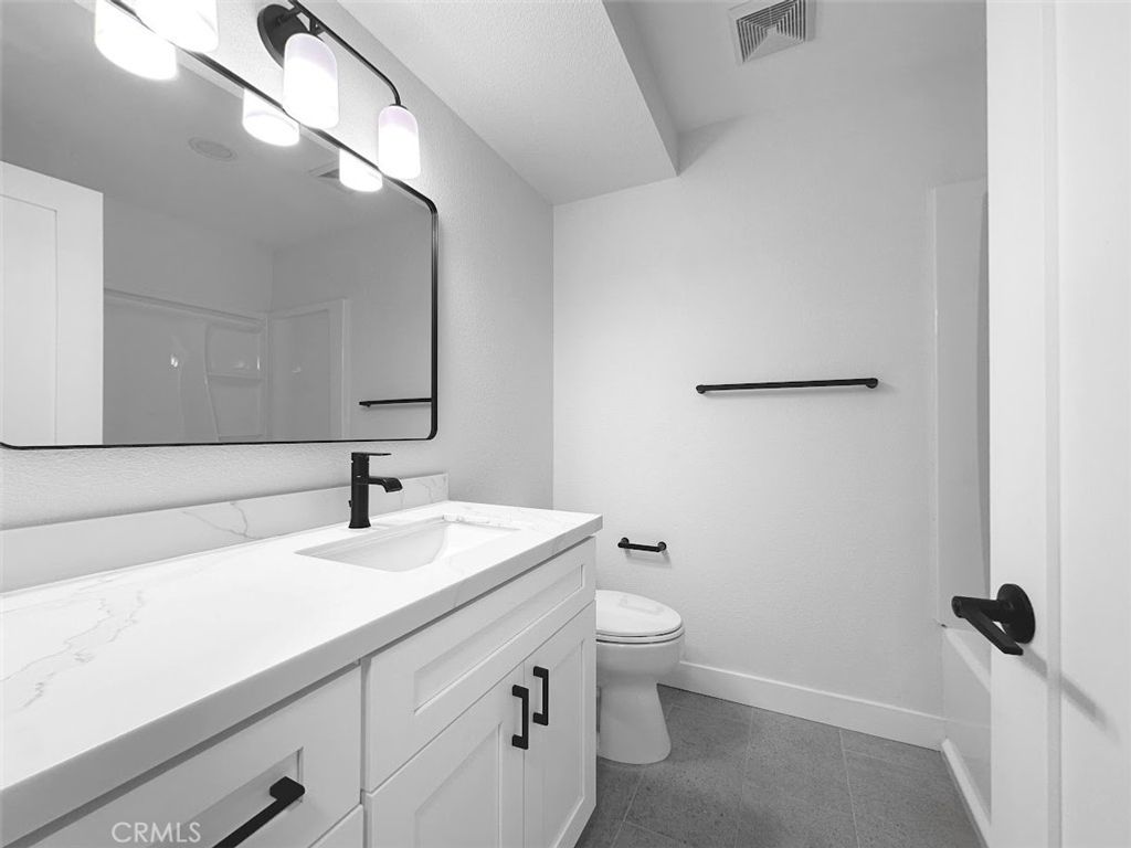 Image 23 of property listing at 9948 Del Rio 98, Cypress, CA 90630