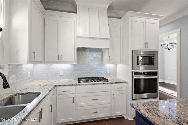 100 Camden Lake Drive, Madison, MS 39110