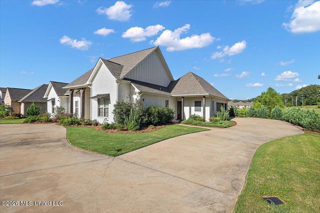100 Camden Lake Drive, Madison, MS 39110