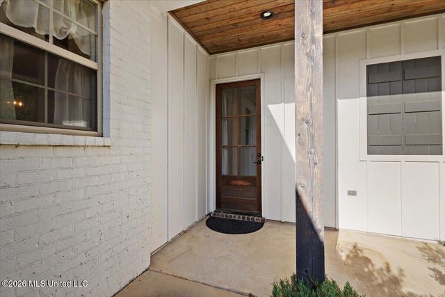 100 Camden Lake Drive, Madison, MS 39110