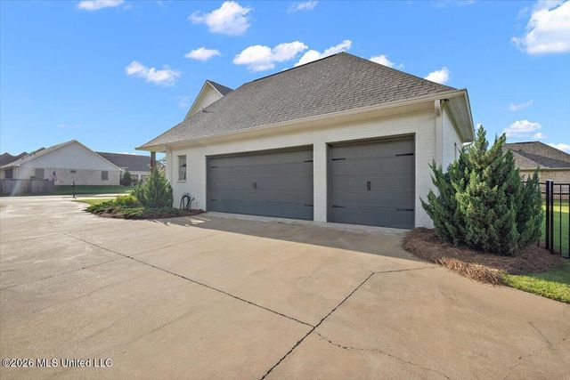 100 Camden Lake Drive, Madison, MS 39110