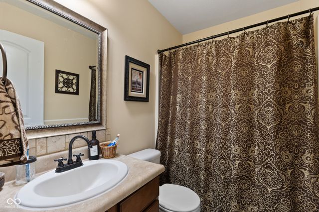 2494 Burgundy Way, Plainfield, IN 46168