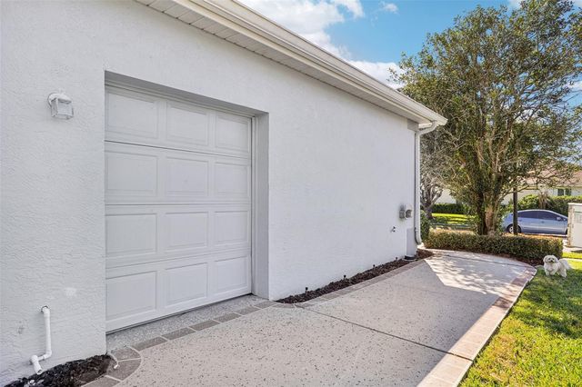 8013 PINE HOLLOW DRIVE, Mount Dora, FL 32757