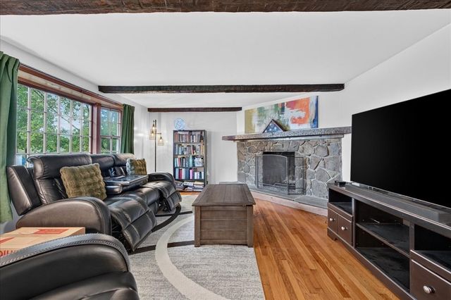 29 Beeden Rd, Westport, MA 02790