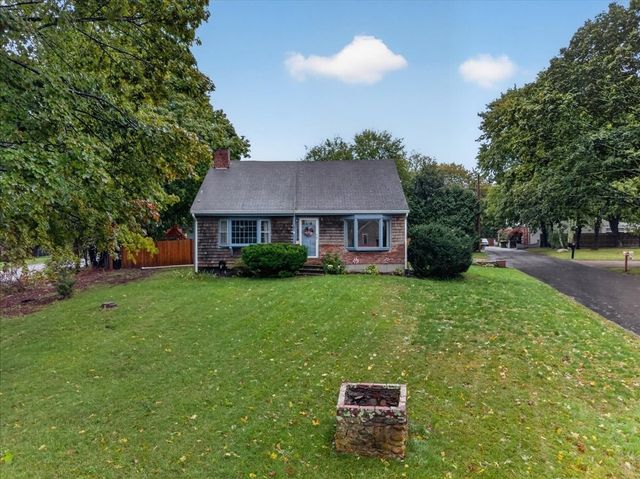 29 Beeden Rd, Westport, MA 02790