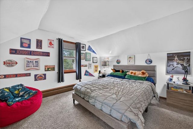 29 Beeden Rd, Westport, MA 02790
