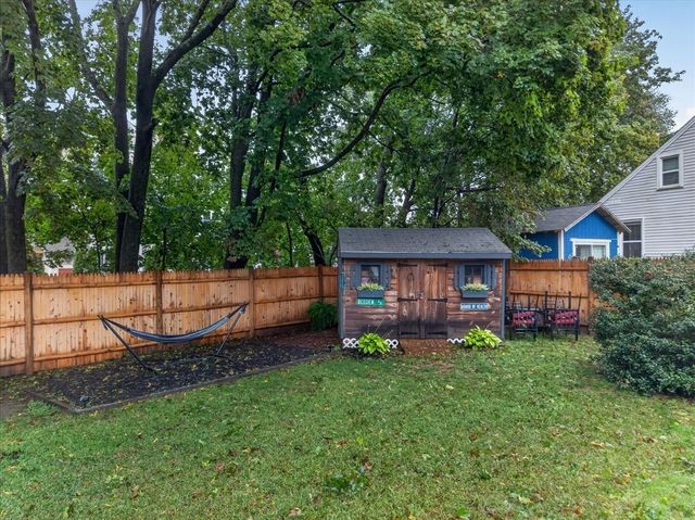 29 Beeden Rd, Westport, MA 02790
