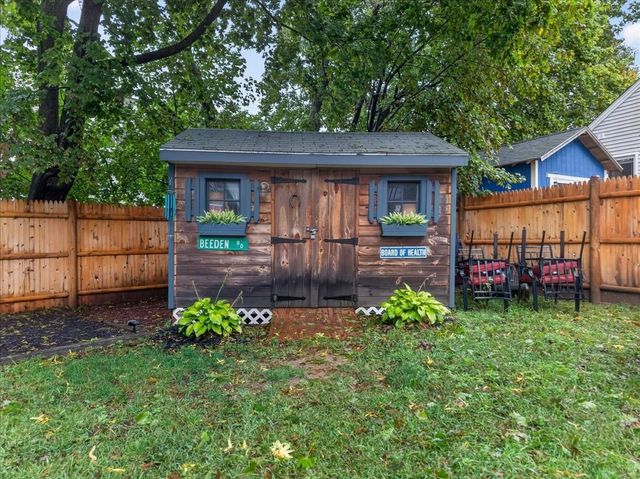 29 Beeden Rd, Westport, MA 02790
