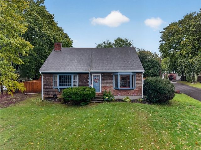 29 Beeden Rd, Westport, MA 02790