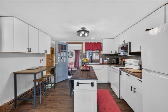 29 Beeden Rd, Westport, MA 02790