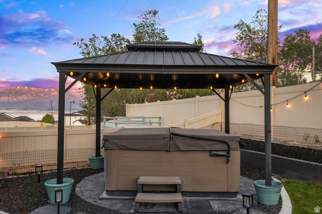 21 W SWAINSON AVE, Saratoga Springs, UT 84045