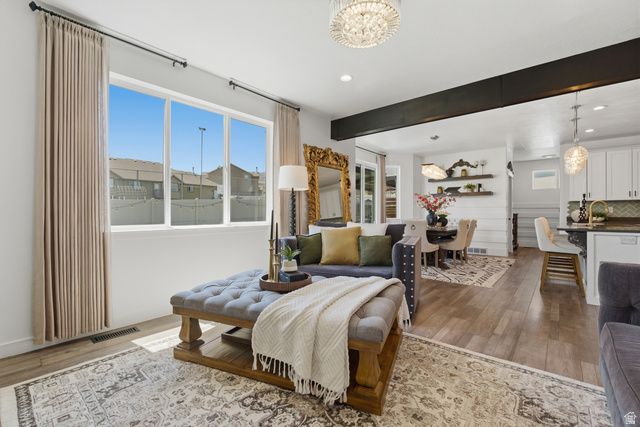 21 W SWAINSON AVE, Saratoga Springs, UT 84045
