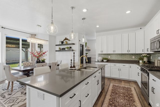 21 W SWAINSON AVE, Saratoga Springs, UT 84045