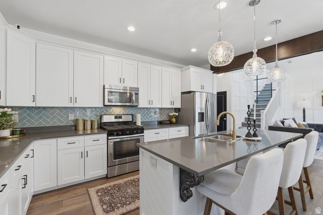 21 W SWAINSON AVE, Saratoga Springs, UT 84045