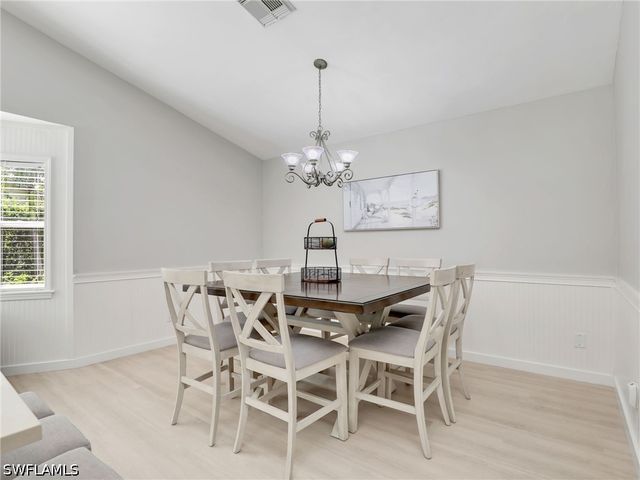 2554 Outrigger LN, Naples, FL 34104