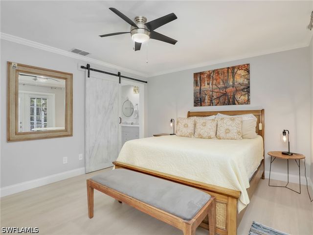 2554 Outrigger LN, Naples, FL 34104