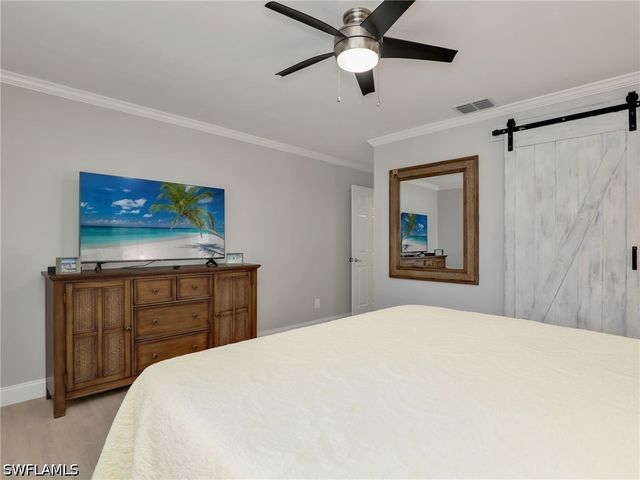 2554 Outrigger LN, Naples, FL 34104