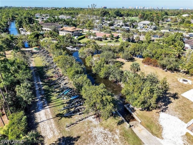 2554 Outrigger LN, Naples, FL 34104