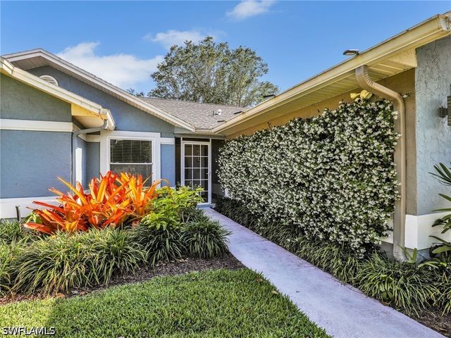 2554 Outrigger LN, Naples, FL 34104