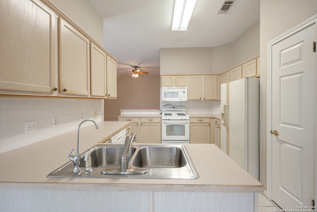 303 Turtledove, Kyle, TX 78640