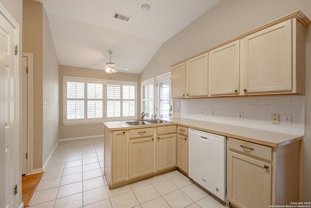 303 Turtledove, Kyle, TX 78640