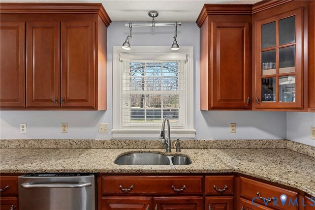 7333 Pinehurst Dr, Quinton, VA 23141