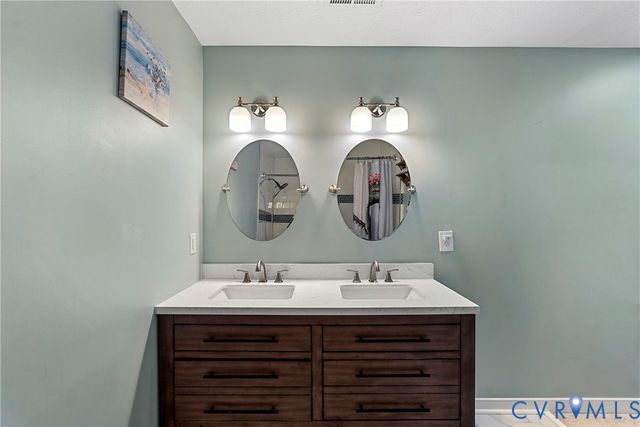 7333 Pinehurst Dr, Quinton, VA 23141