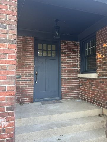 609 S Fifth Avenue A, St. Charles, IL 60174