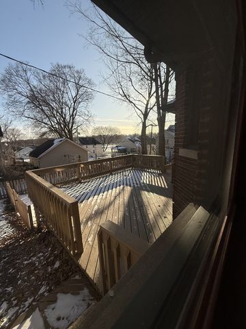 609 S Fifth Avenue A, St. Charles, IL 60174