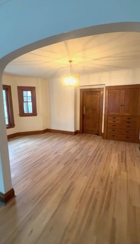 609 S Fifth Avenue A, St. Charles, IL 60174