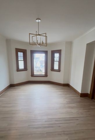 609 S Fifth Avenue A, St. Charles, IL 60174