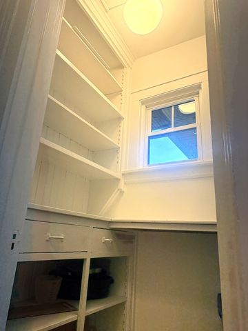 609 S Fifth Avenue A, St. Charles, IL 60174