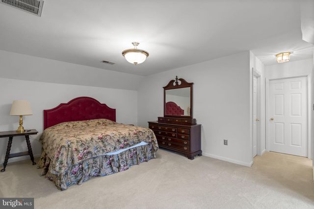 20016 BELLE CHASE DR, Gaithersburg, MD 20882